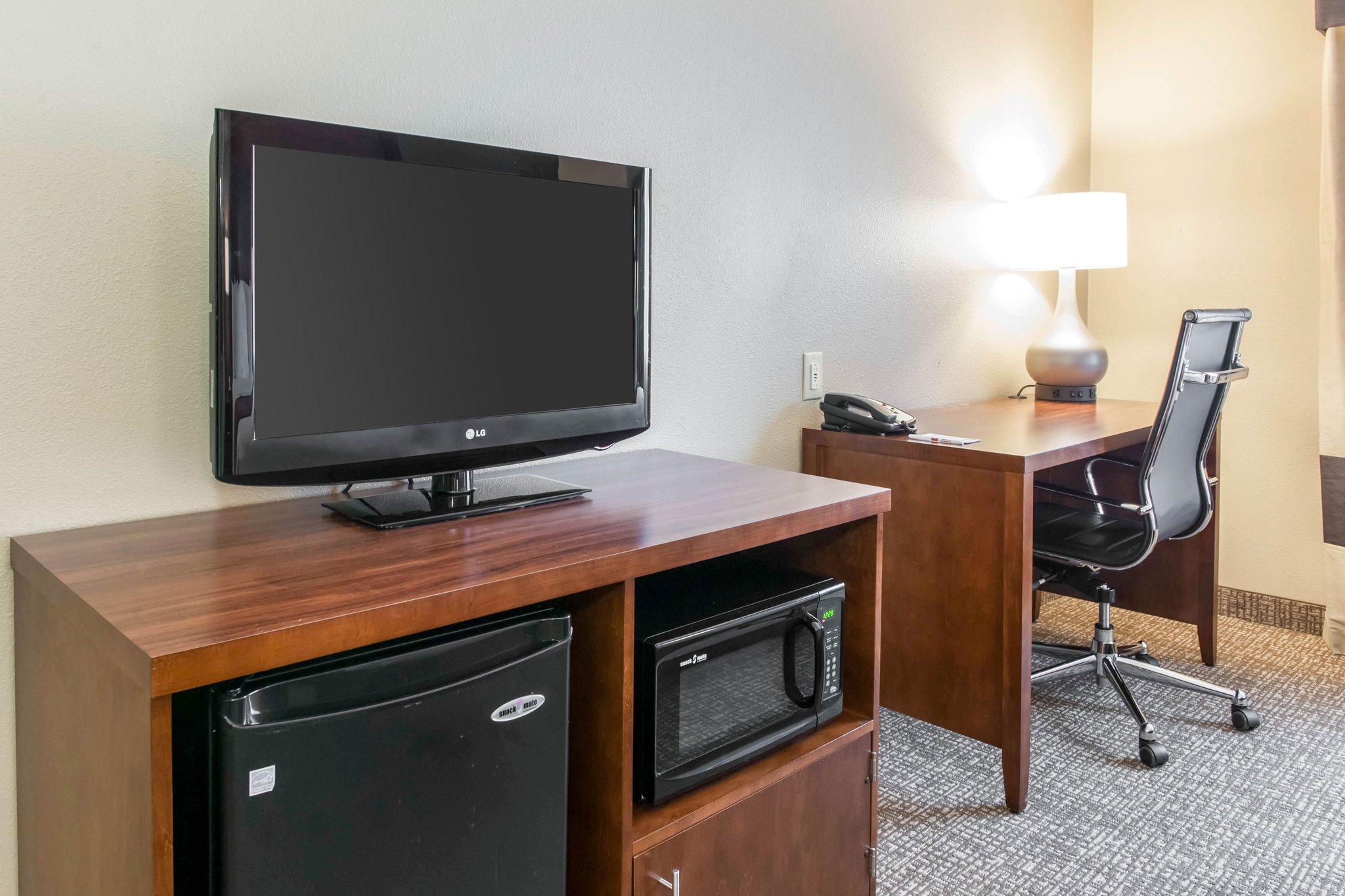 Comfort Suites Terre Haute University Area Exteriör bild