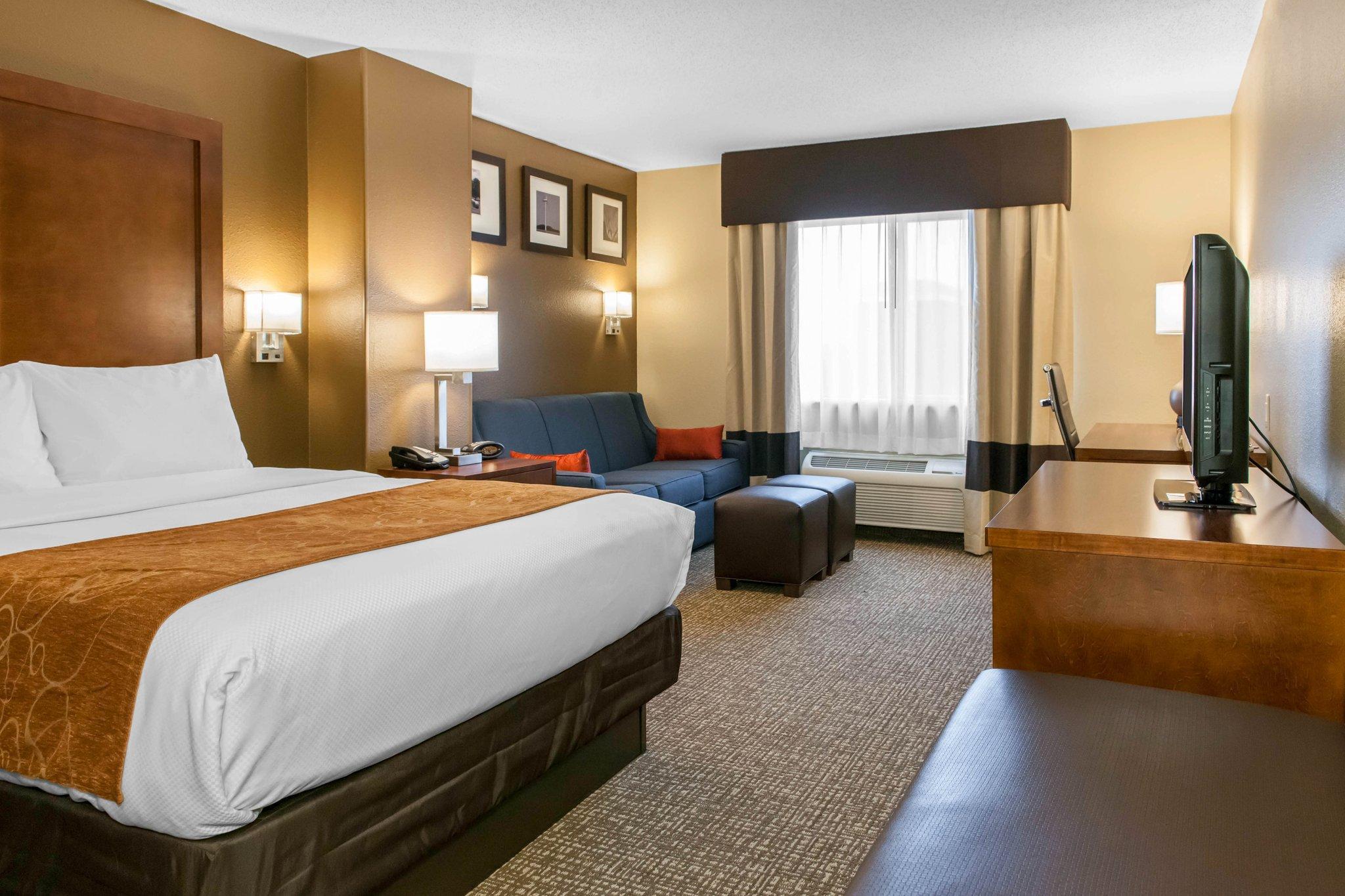 Comfort Suites Terre Haute University Area Exteriör bild