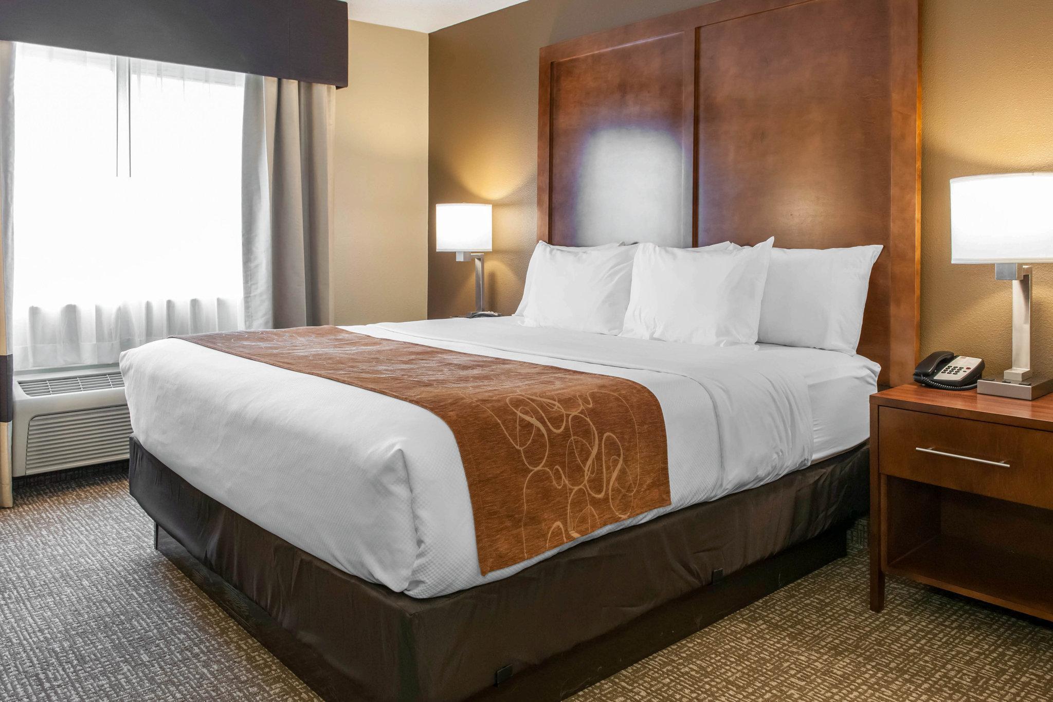 Comfort Suites Terre Haute University Area Exteriör bild