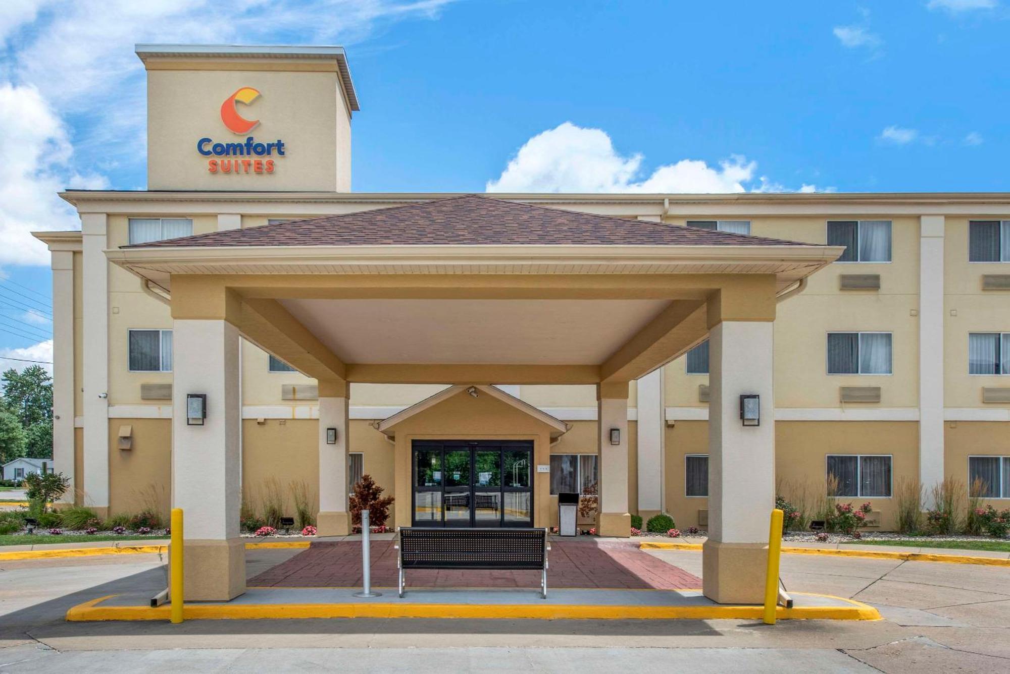 Comfort Suites Terre Haute University Area Exteriör bild
